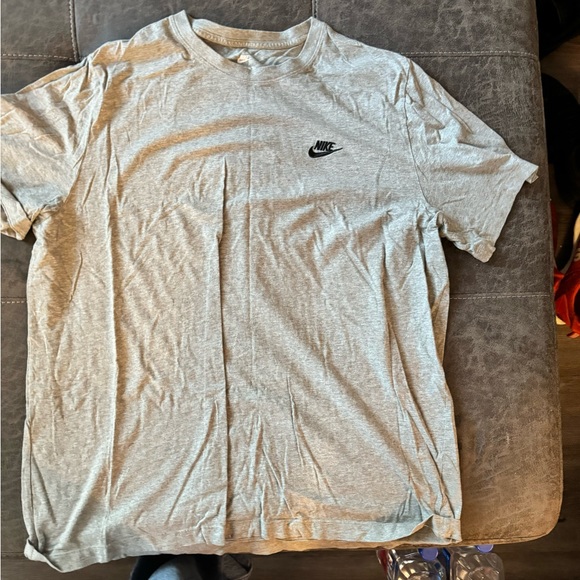 light grey nike shirt